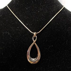 Gold necklace and pendant